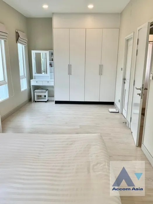 6  3 br House For Sale in Samutprakan ,Samutprakan  at House AA36426