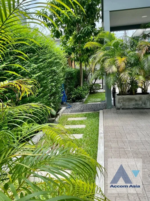 11  3 br House For Sale in Samutprakan ,Samutprakan  at House AA36426