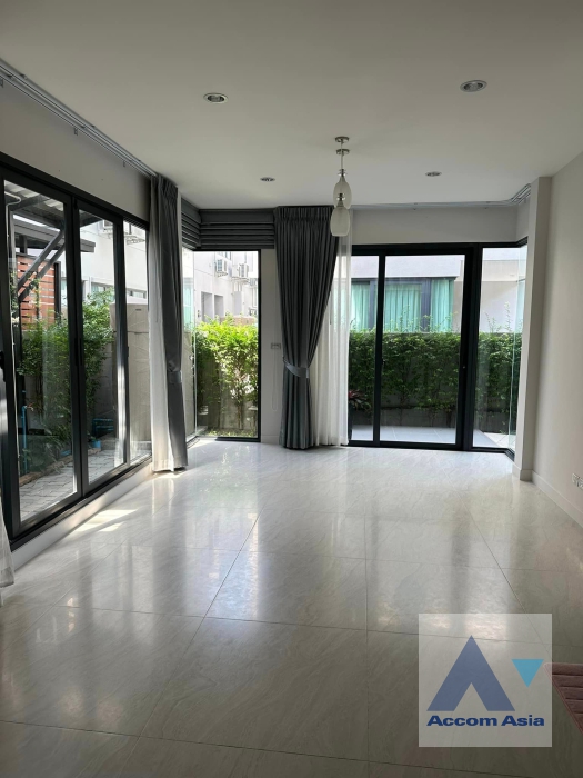  1  6 br House For Sale in Bang Na ,Bangkok BTS Udomsuk at House AA36428