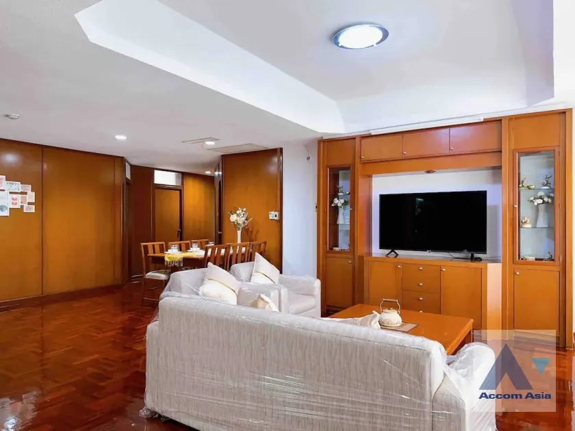 unit 3 Bedrooms  Apartment For Rent in Sukhumvit, Bangkok  near BTS Thong Lo (AA36436)