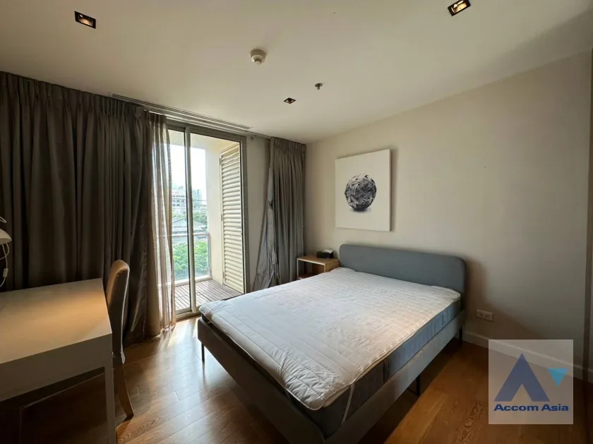 4  2 br Condominium for rent and sale in Silom ,Bangkok MRT Silom - BTS Sala Daeng at The Legend Saladaeng AA36440