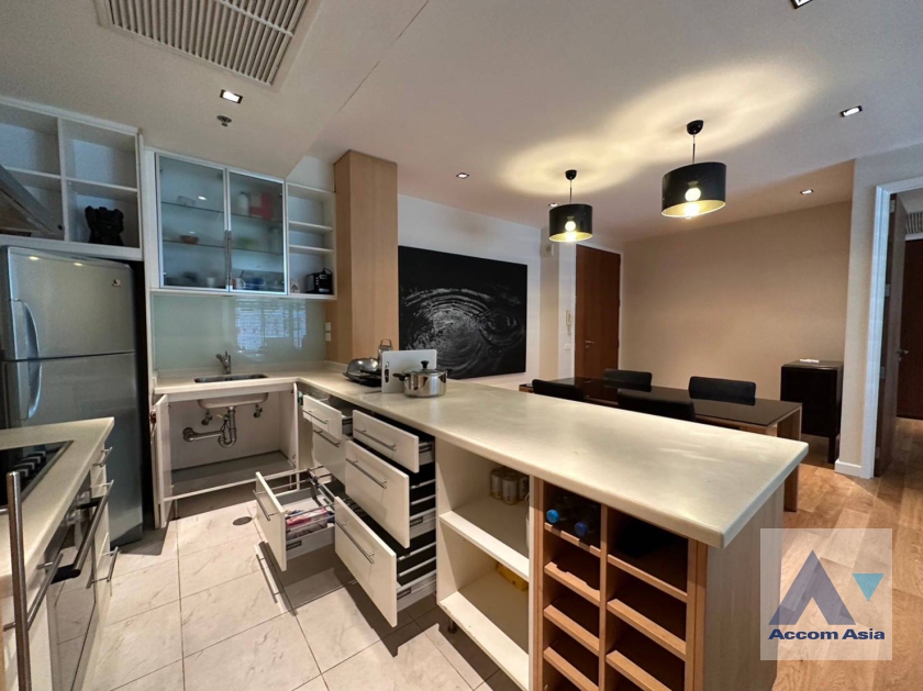 9  2 br Condominium for rent and sale in Silom ,Bangkok MRT Silom - BTS Sala Daeng at The Legend Saladaeng AA36440