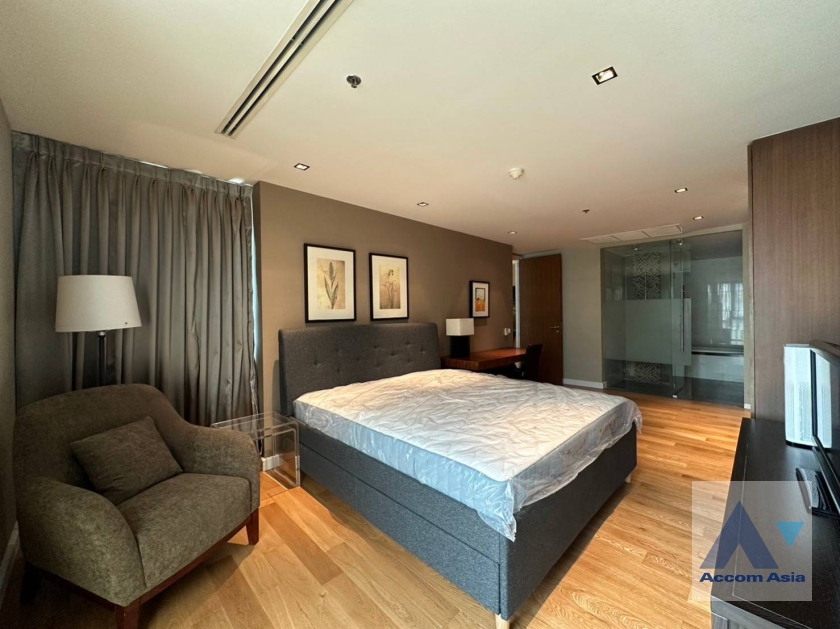 5  2 br Condominium for rent and sale in Silom ,Bangkok MRT Silom - BTS Sala Daeng at The Legend Saladaeng AA36440