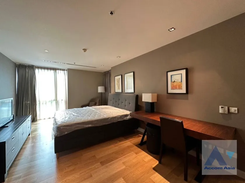 7  2 br Condominium for rent and sale in Silom ,Bangkok MRT Silom - BTS Sala Daeng at The Legend Saladaeng AA36440