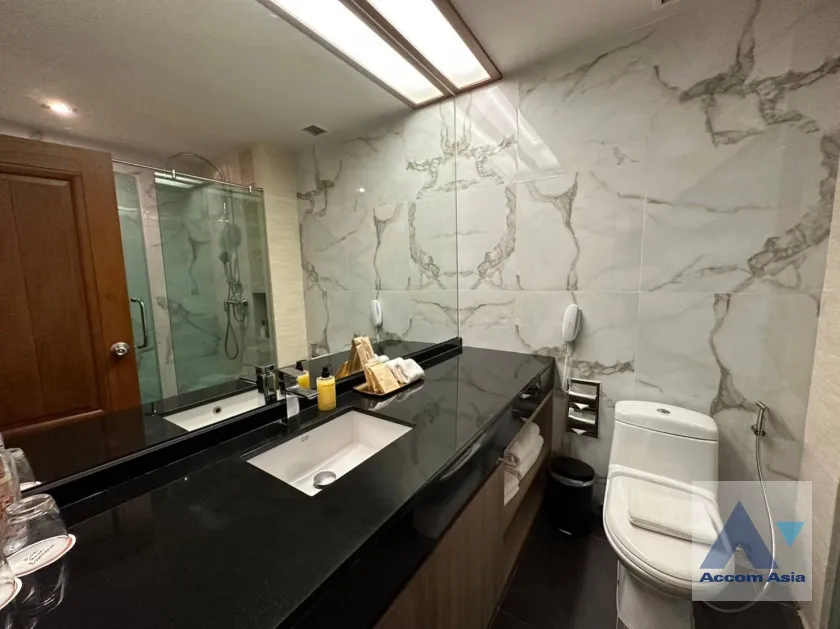 12  3 br Apartment For Rent in Silom ,Bangkok BTS Sala Daeng - MRT Silom at Suite For Family AA36441