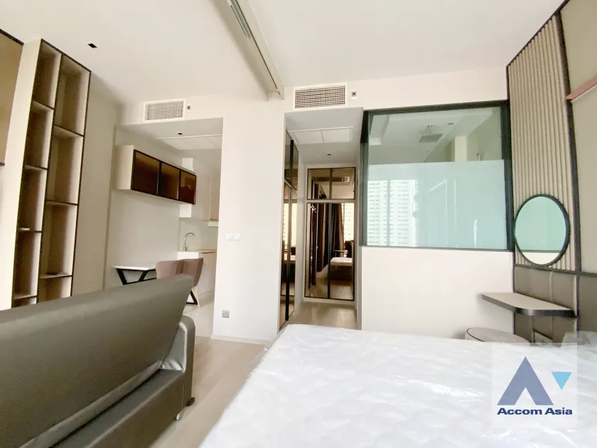 unitAshton Silom