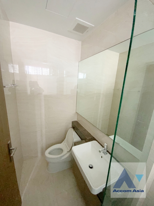 5  1 br Condominium For Sale in Silom ,Bangkok BTS Chong Nonsi at Ashton Silom AA36453