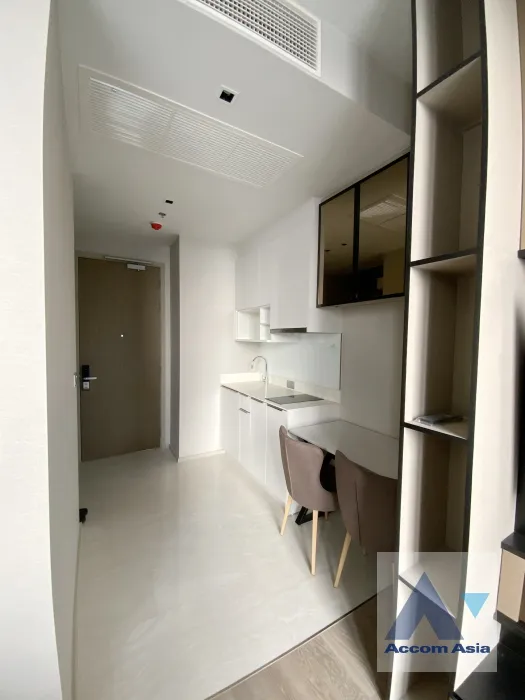 4  1 br Condominium For Sale in Silom ,Bangkok BTS Chong Nonsi at Ashton Silom AA36454
