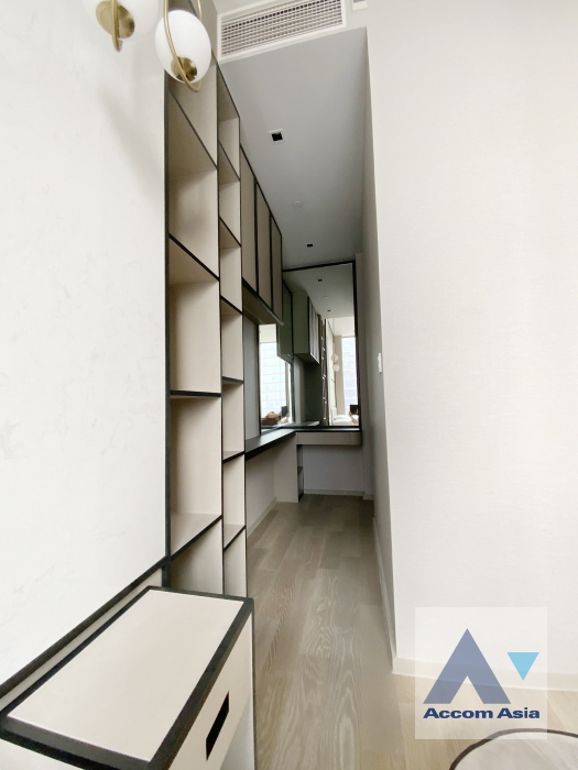 5  1 br Condominium For Sale in Silom ,Bangkok BTS Chong Nonsi at Ashton Silom AA36454