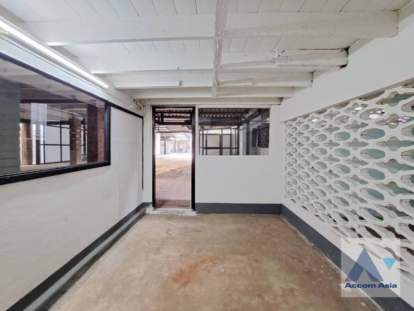 8  House for rent and sale in Sukhumvit ,Bangkok BTS Ekkamai AA36473