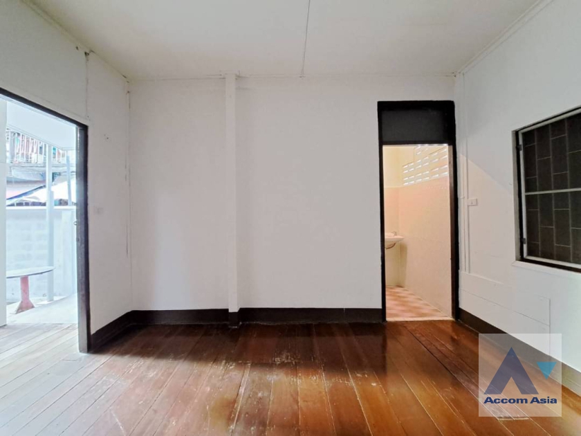 18  House for rent and sale in Sukhumvit ,Bangkok BTS Ekkamai AA36473