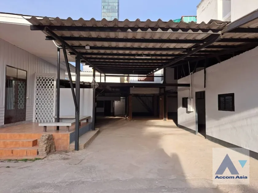 unitHome Office |  House For Rent & Sale in Sukhumvit, Bangkok  near BTS Ekkamai (AA36473)