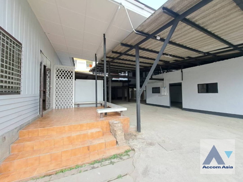  2  House for rent and sale in Sukhumvit ,Bangkok BTS Ekkamai AA36473