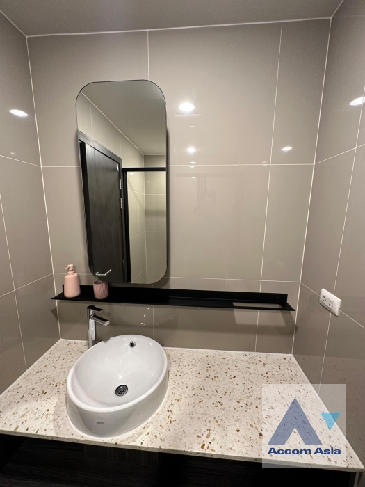 8  2 br Condominium For Rent in Ratchadaphisek ,Bangkok MRT Sutthisan at XT Huaikhwang  AA36486