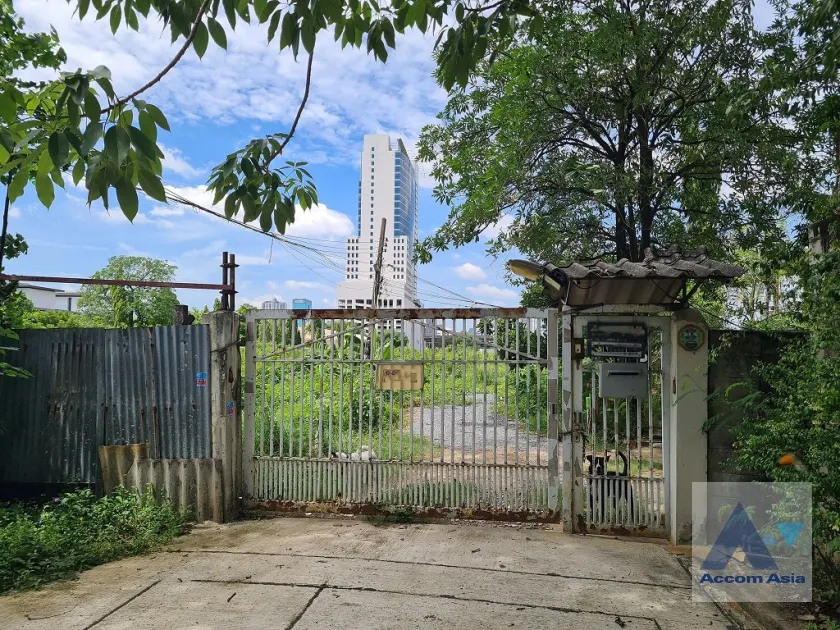 unit Land For Sale in Ratchadaphisek, Bangkok  near MRT Rama 9 (AA36495)