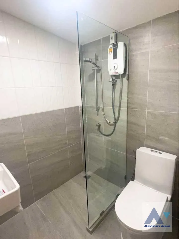 unit Building For Rent in Sathorn, Bangkok  near BTS Saint Louis (AA36496)