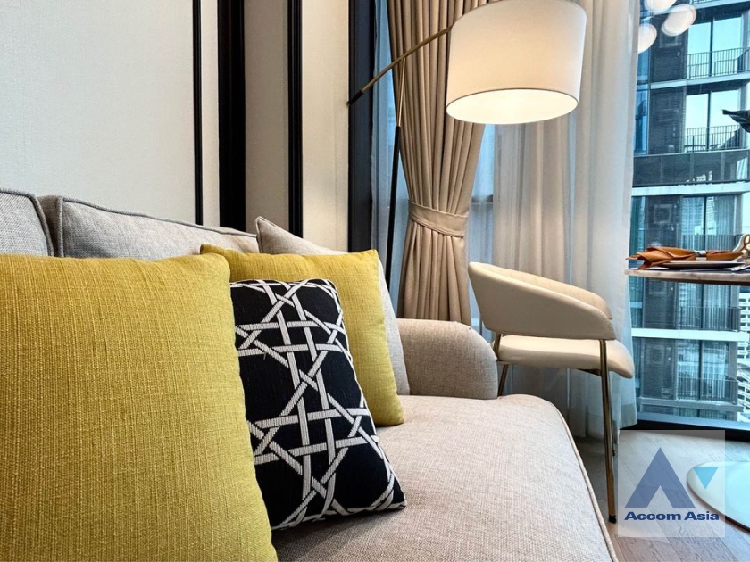 5  1 br Condominium For Rent in Ploenchit ,Bangkok BTS Chitlom at 28 Chidlom AA36501