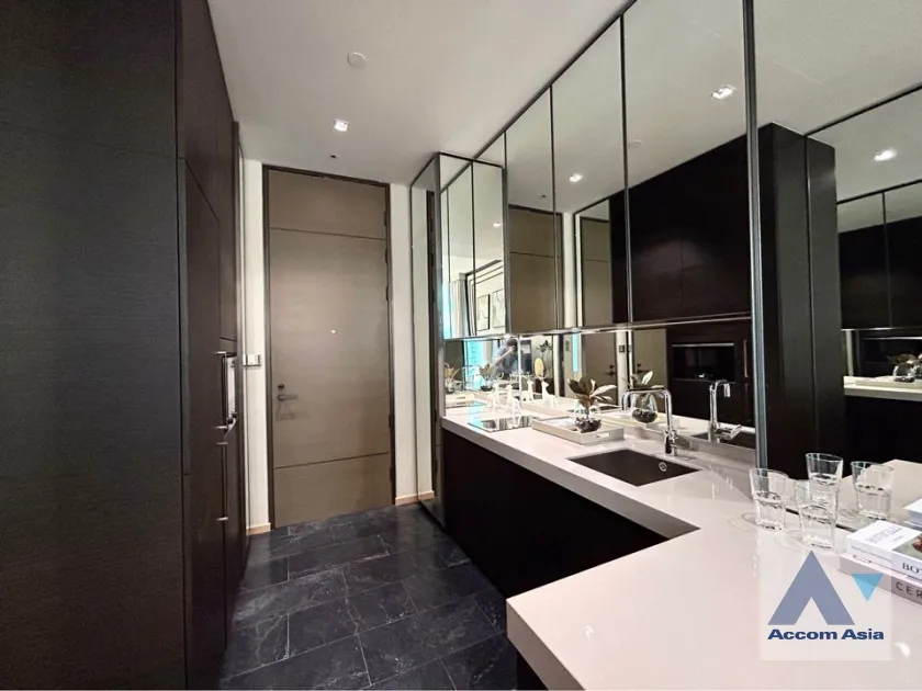 17  1 br Condominium For Rent in Ploenchit ,Bangkok BTS Chitlom at 28 Chidlom AA36501