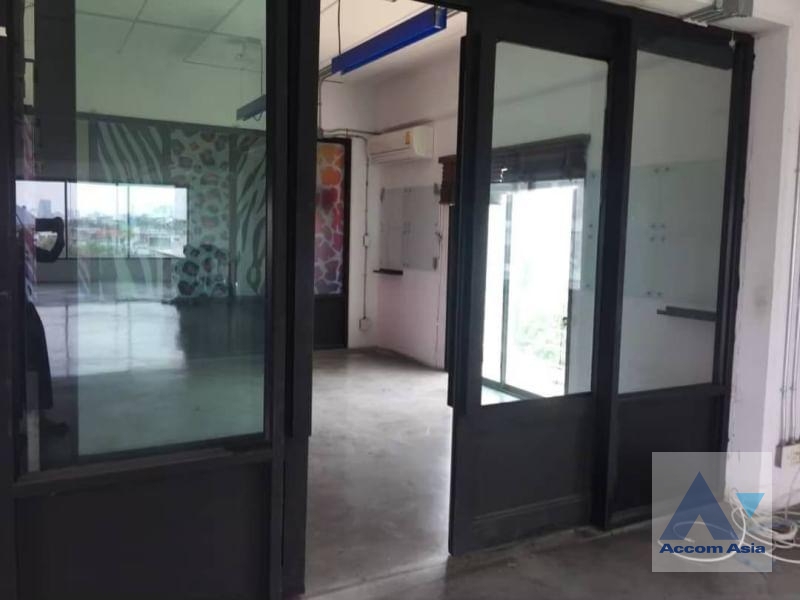 7  Building for rent and sale in Phaholyothin ,Bangkok MRT Sutthisan AA36513