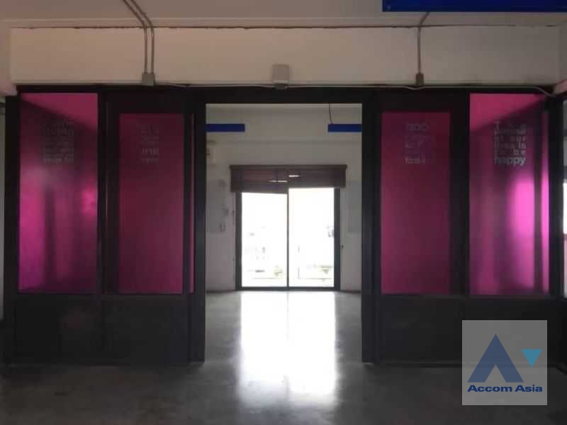 8  Building for rent and sale in Phaholyothin ,Bangkok MRT Sutthisan AA36513