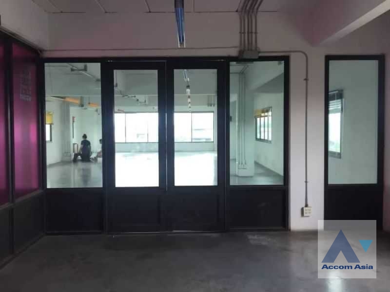 9  Building for rent and sale in Phaholyothin ,Bangkok MRT Sutthisan AA36513