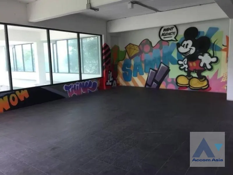  1  Building for rent and sale in Phaholyothin ,Bangkok MRT Sutthisan AA36513