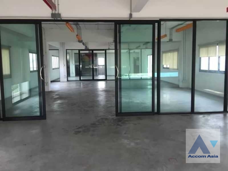 4  Building for rent and sale in Phaholyothin ,Bangkok MRT Sutthisan AA36513