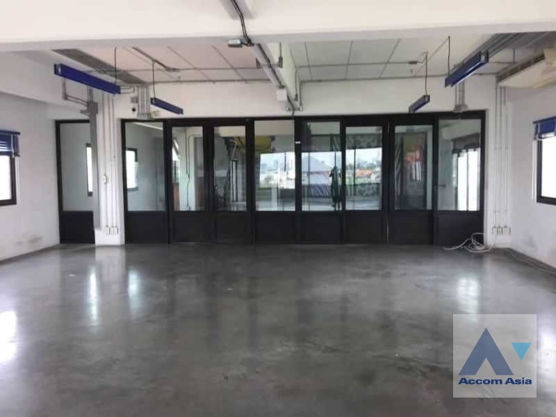 6  Building for rent and sale in Phaholyothin ,Bangkok MRT Sutthisan AA36513