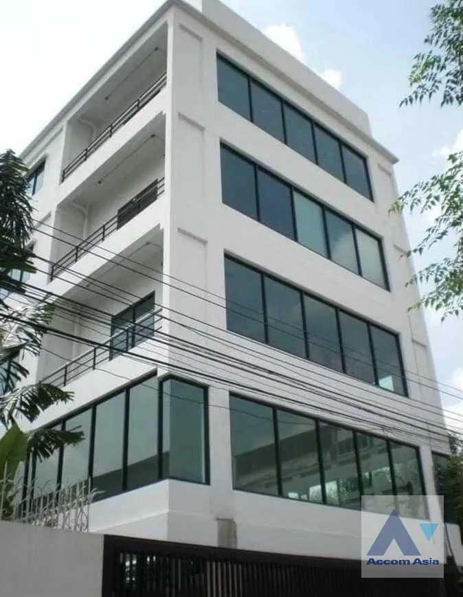 unit Building For Rent & Sale in Phaholyothin, Bangkok  near MRT Sutthisan (AA36513)