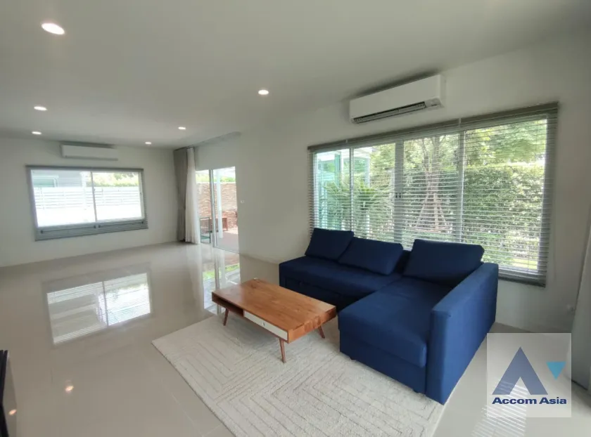 unit 4 Bedrooms  House For Rent & Sale in Phaholyothin, Bangkok  (AA36514)