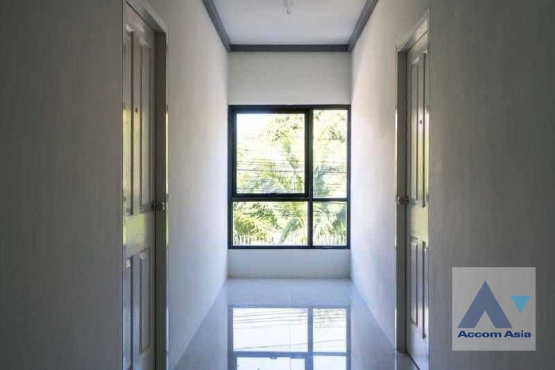 8  Building For Sale in Phaholyothin ,Bangkok MRT Sutthisan AA36516