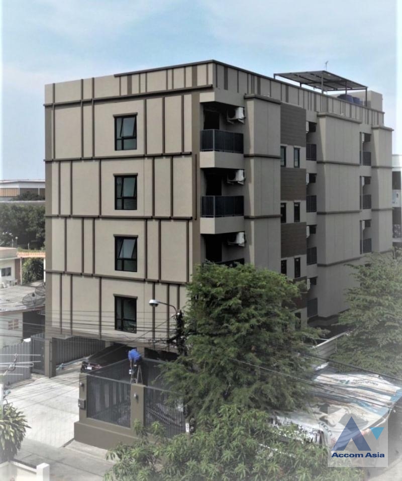  1  Building For Sale in Phaholyothin ,Bangkok MRT Sutthisan AA36516