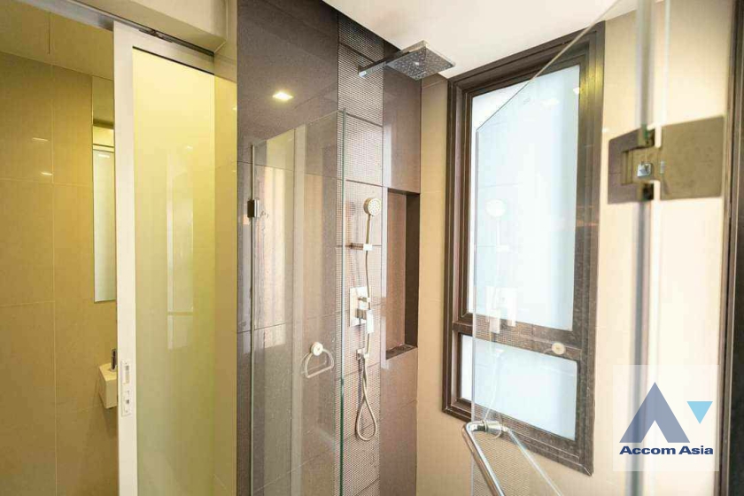 7  2 br Condominium For Sale in Sukhumvit ,Bangkok BTS Phra khanong at Rhythm Sukhumvit 44/1   AA36519