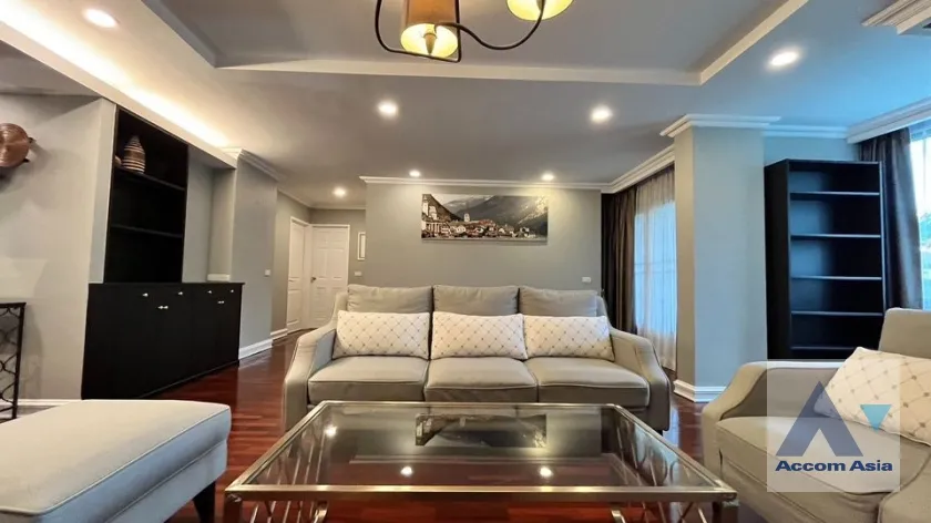Fully Furnished |  Yen Akard Garden Condominium  2 Bedroom for Rent MRT Khlong Toei in Sathorn Bangkok