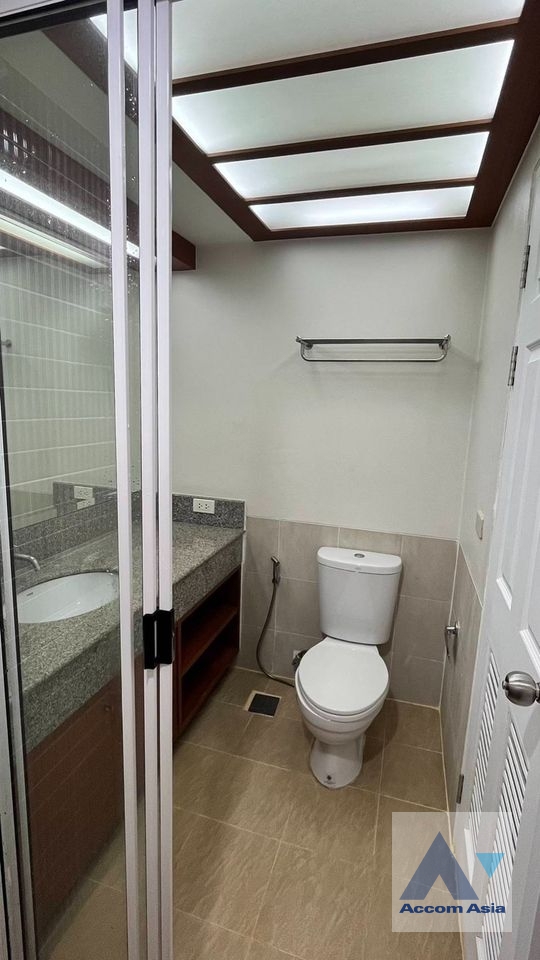 14  2 br Condominium For Rent in Sathorn ,Bangkok MRT Khlong Toei at Yen Akard Garden AA36528