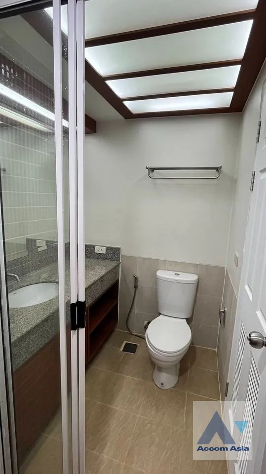 14  2 br Condominium For Rent in Sathorn ,Bangkok MRT Khlong Toei at Yen Akard Garden AA36528