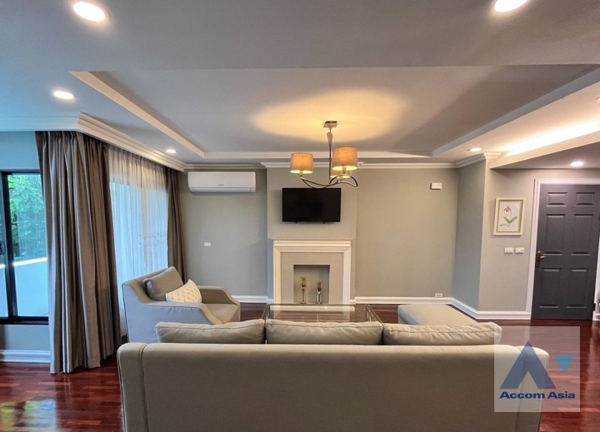  1  2 br Condominium For Rent in Sathorn ,Bangkok MRT Khlong Toei at Yen Akard Garden AA36528