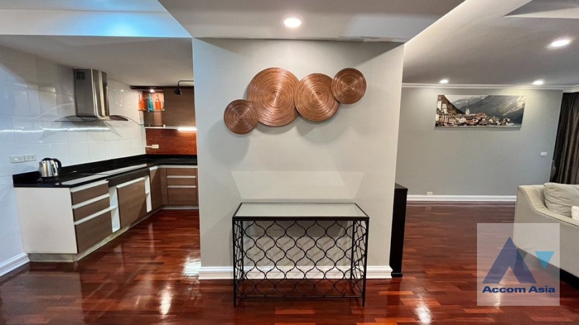 6  2 br Condominium For Rent in Sathorn ,Bangkok MRT Khlong Toei at Yen Akard Garden AA36528