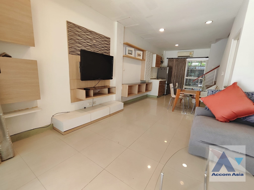  1  3 br Townhouse For Rent in Lat Phrao ,Bangkok  at Baan Klang Muang The Paris Rama 9-Ramkamhaeng AA36533