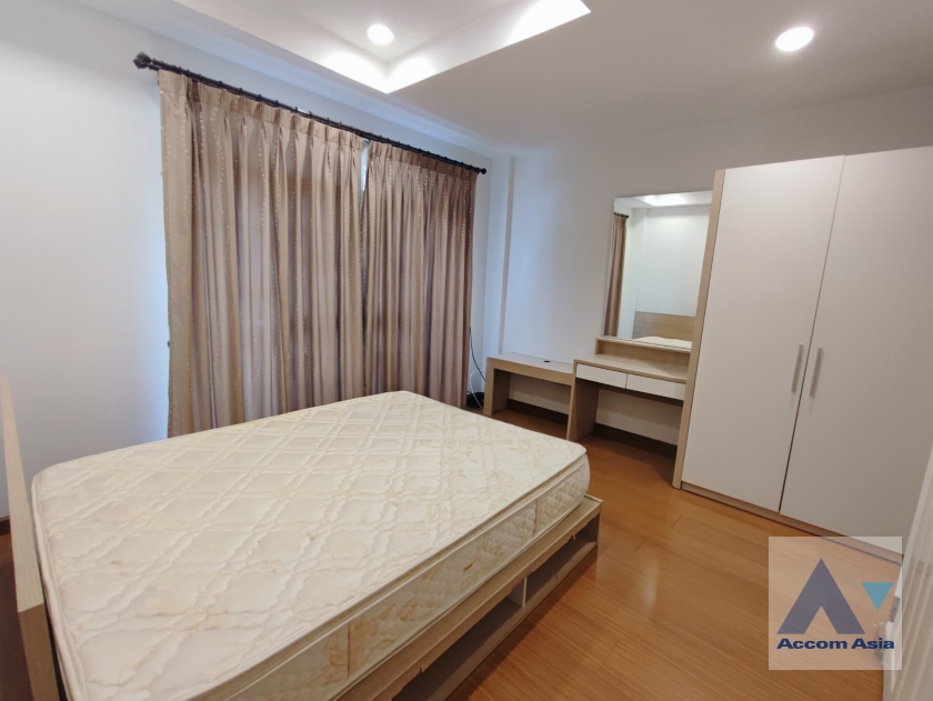 6  3 br Townhouse For Rent in Lat Phrao ,Bangkok  at Baan Klang Muang The Paris Rama 9-Ramkamhaeng AA36533