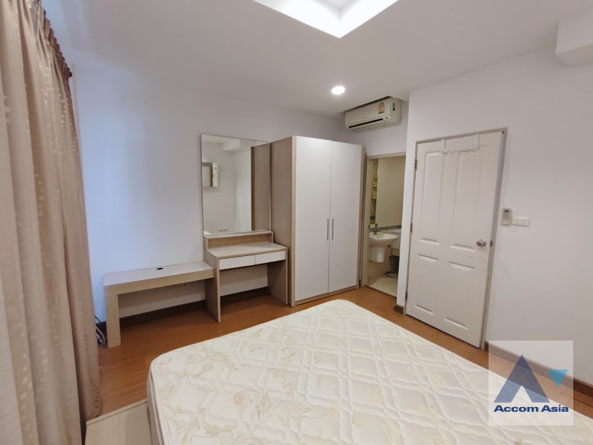 5  3 br Townhouse For Rent in Lat Phrao ,Bangkok  at Baan Klang Muang The Paris Rama 9-Ramkamhaeng AA36533