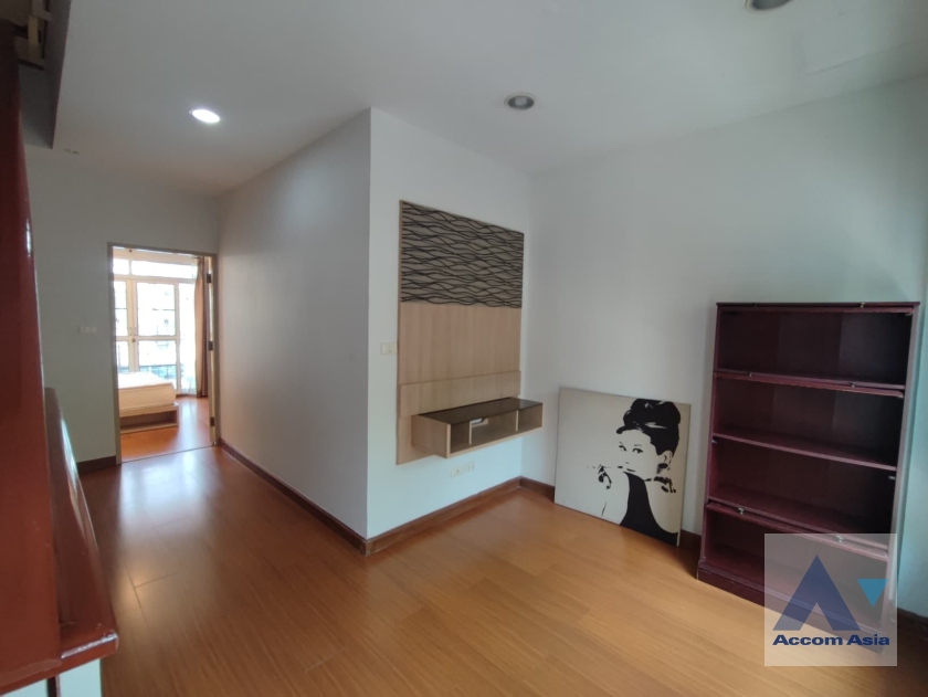 7  3 br Townhouse For Rent in Lat Phrao ,Bangkok  at Baan Klang Muang The Paris Rama 9-Ramkamhaeng AA36533