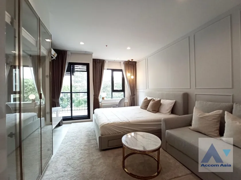  Life One Wireless Condominium  for Rent BTS Ploenchit in Ploenchit Bangkok