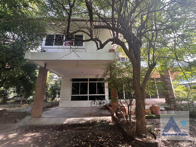 4  House For Rent in Sukhumvit ,Bangkok BTS Ekkamai AA36548