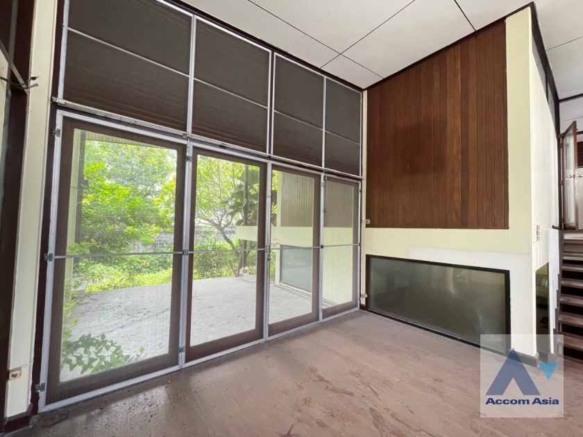 7  House For Rent in Sukhumvit ,Bangkok BTS Ekkamai AA36548