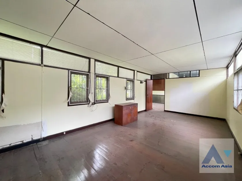 8  House For Rent in Sukhumvit ,Bangkok BTS Ekkamai AA36548