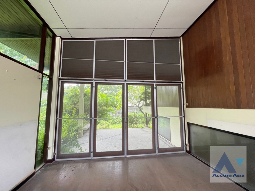 24  House For Rent in Sukhumvit ,Bangkok BTS Ekkamai AA36548