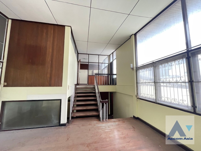 22  House For Rent in Sukhumvit ,Bangkok BTS Ekkamai AA36548