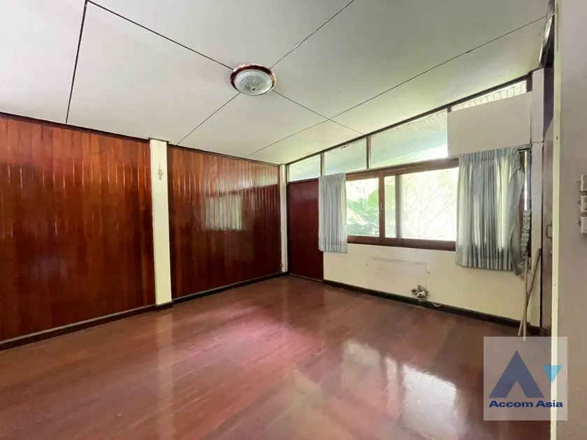 21  House For Rent in Sukhumvit ,Bangkok BTS Ekkamai AA36548