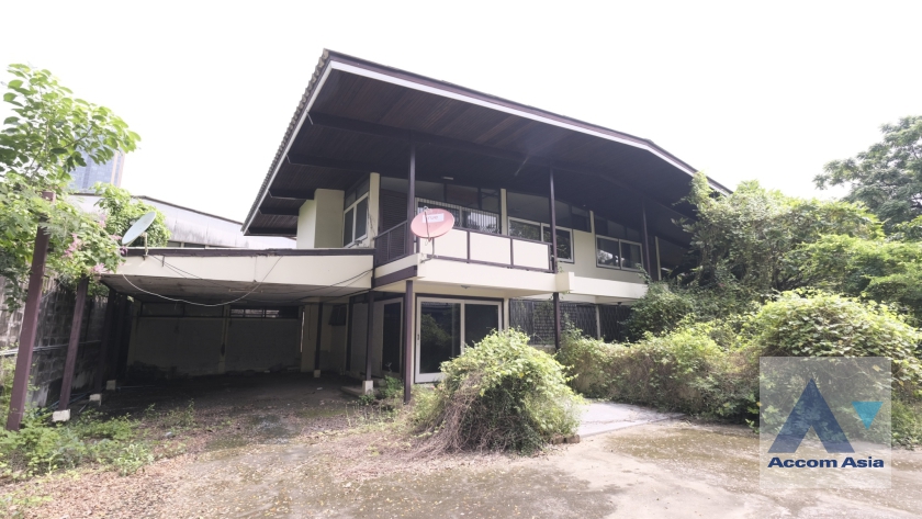  1  House For Rent in Sukhumvit ,Bangkok BTS Ekkamai AA36548